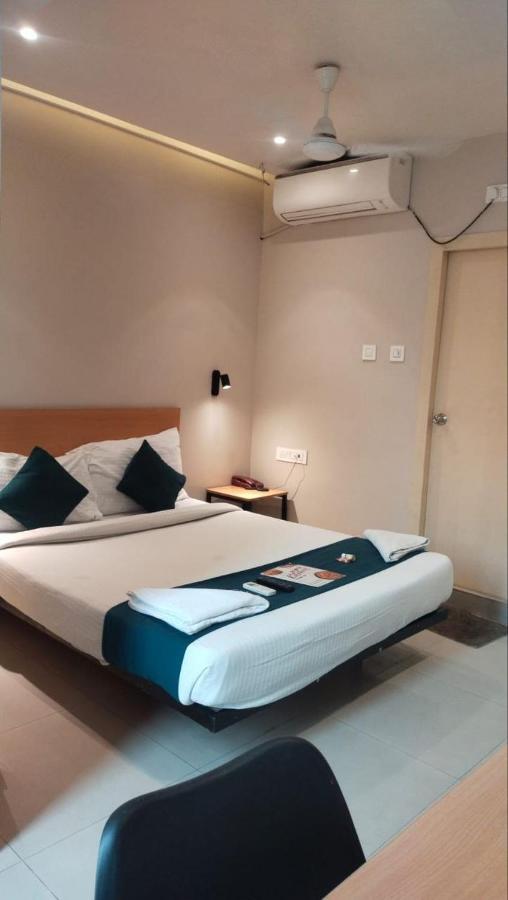Hotel Mayfair Tower Calcutta Buitenkant foto
