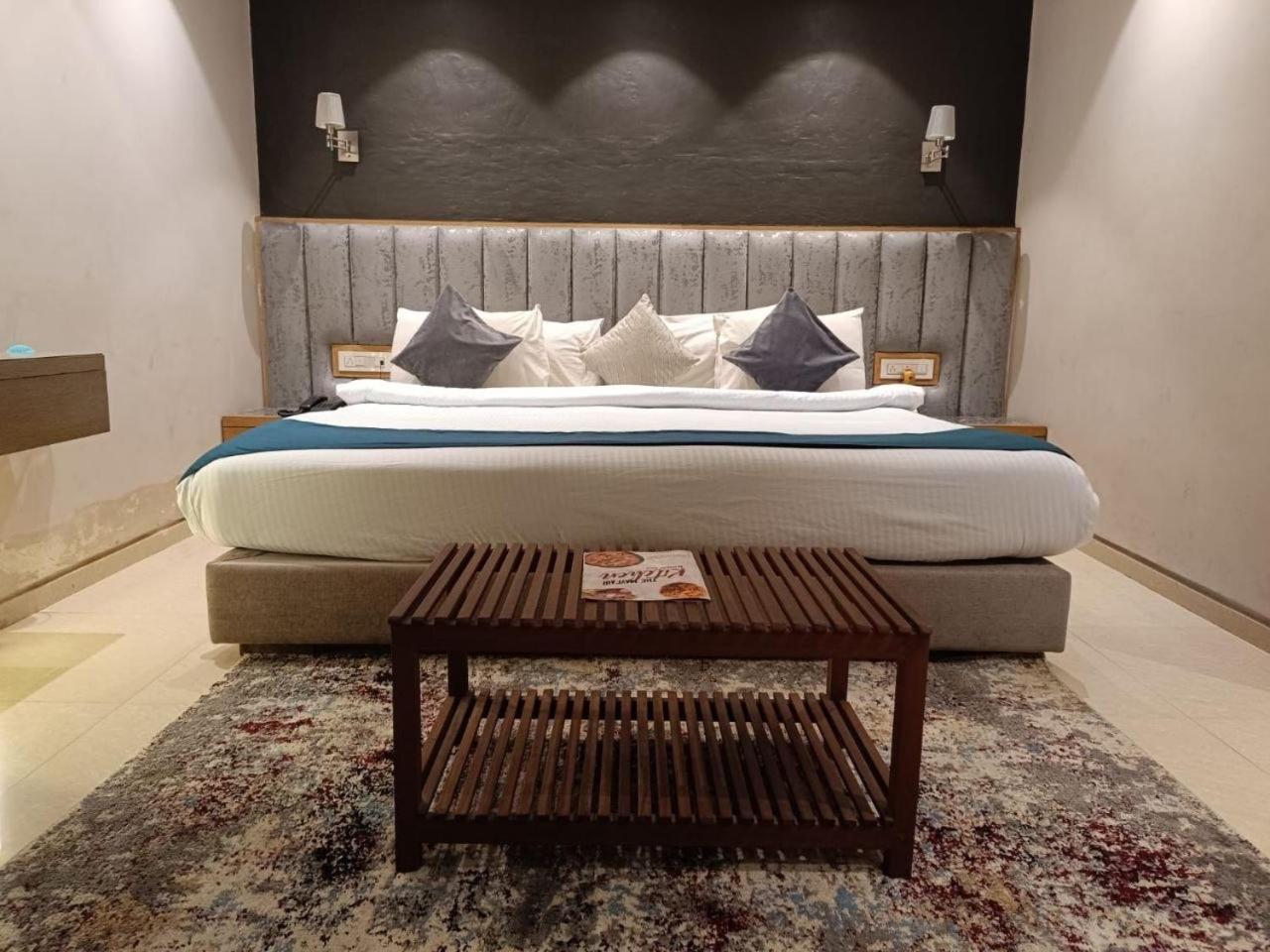 Hotel Mayfair Tower Calcutta Buitenkant foto